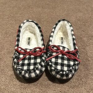 Minnetonka cali slipper
